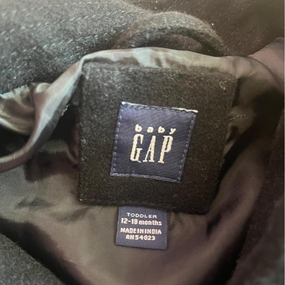 Baby Gap black coat - Picture 3 of 3